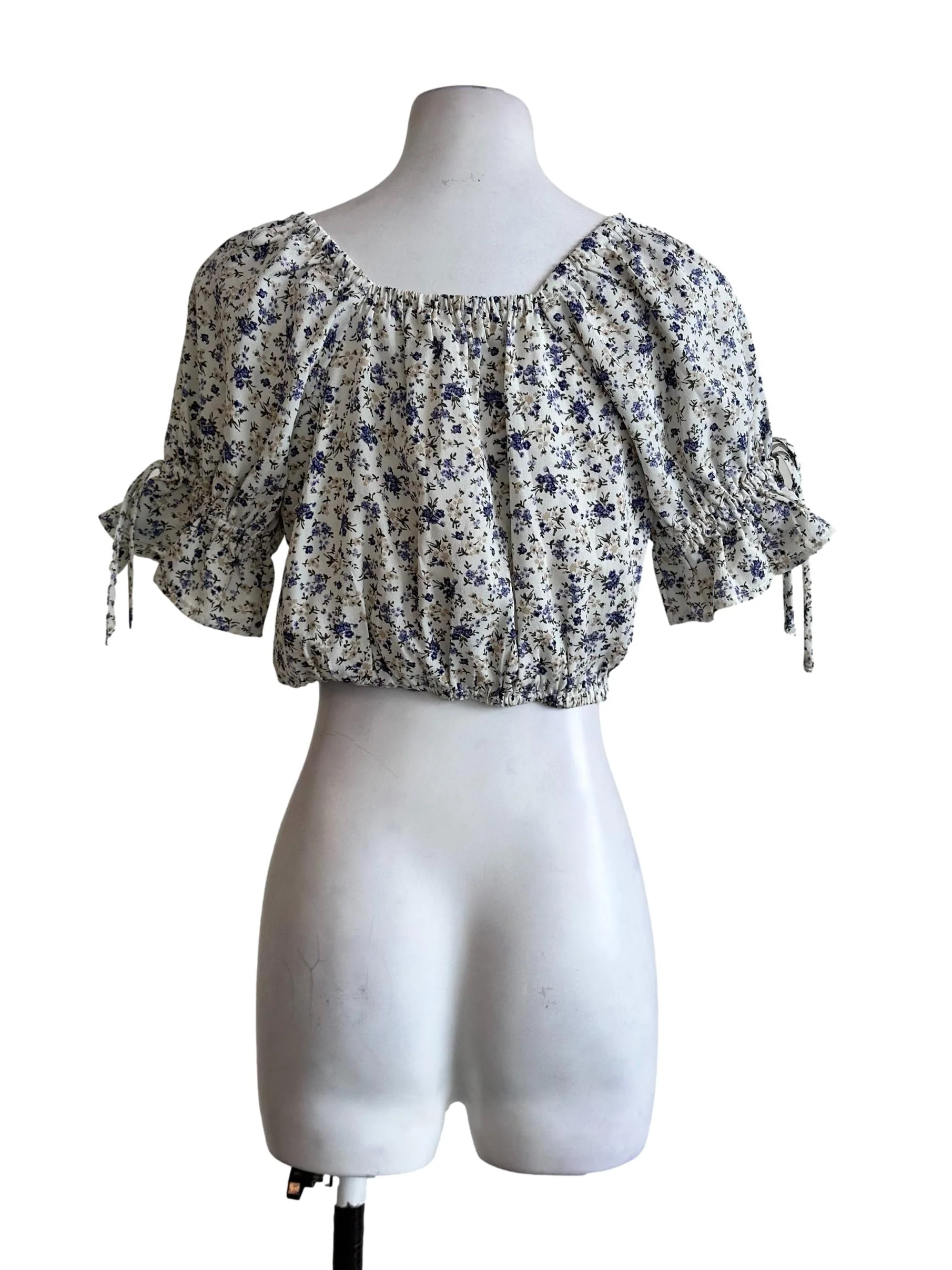 Alabaster White Flower Pattern Top - Image 2