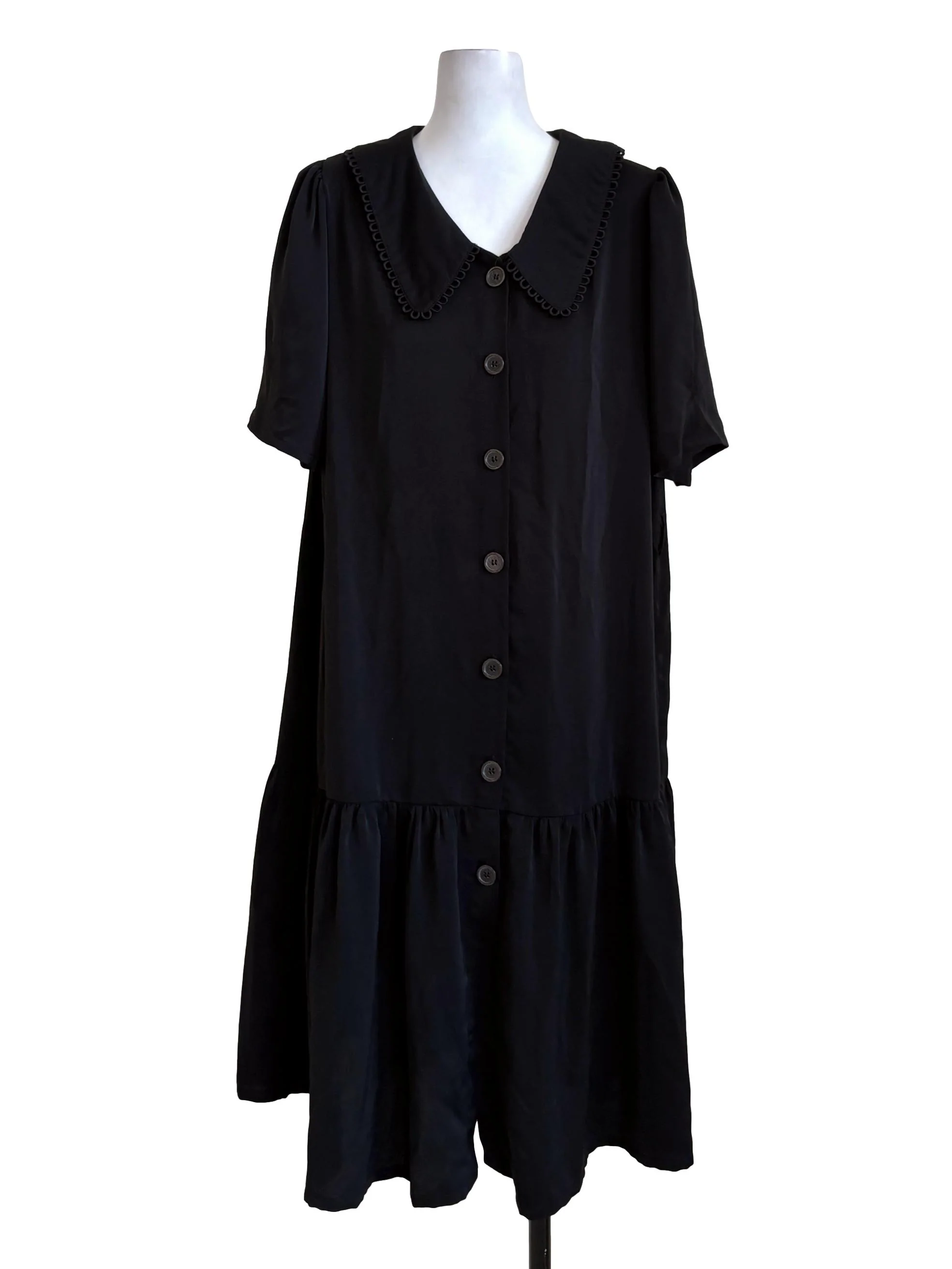 Black Buttoned Straight Puritan Collar Dress