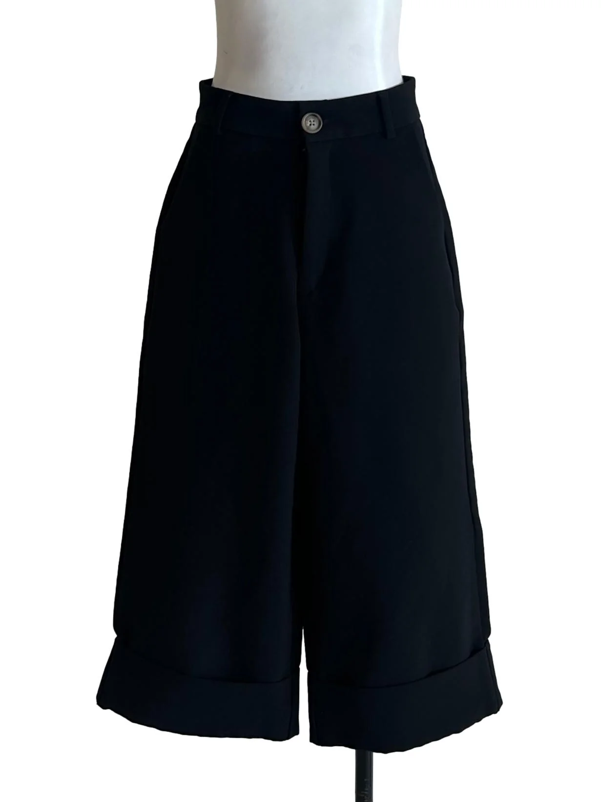 Black Cropped Pants TTR