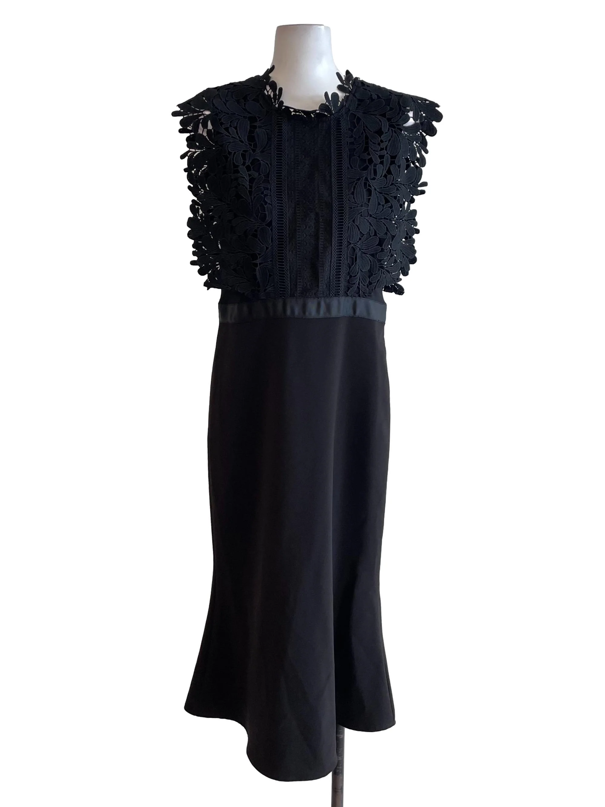 Black Embroidery Sleeveless Dress