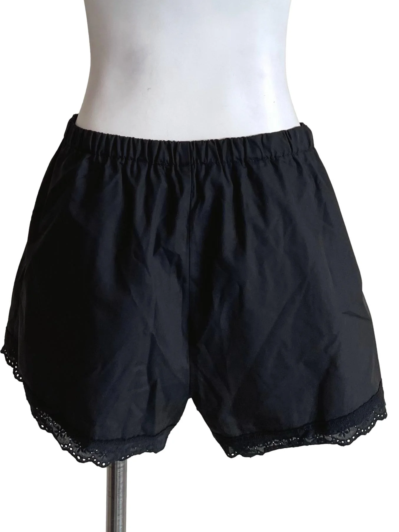 Black Lace Trace Shorts TTR - Image 2