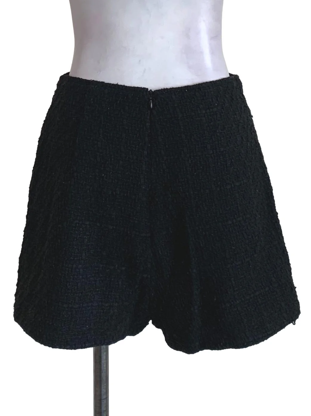 Black Nailshead High-Waisted Skort LB - Image 2