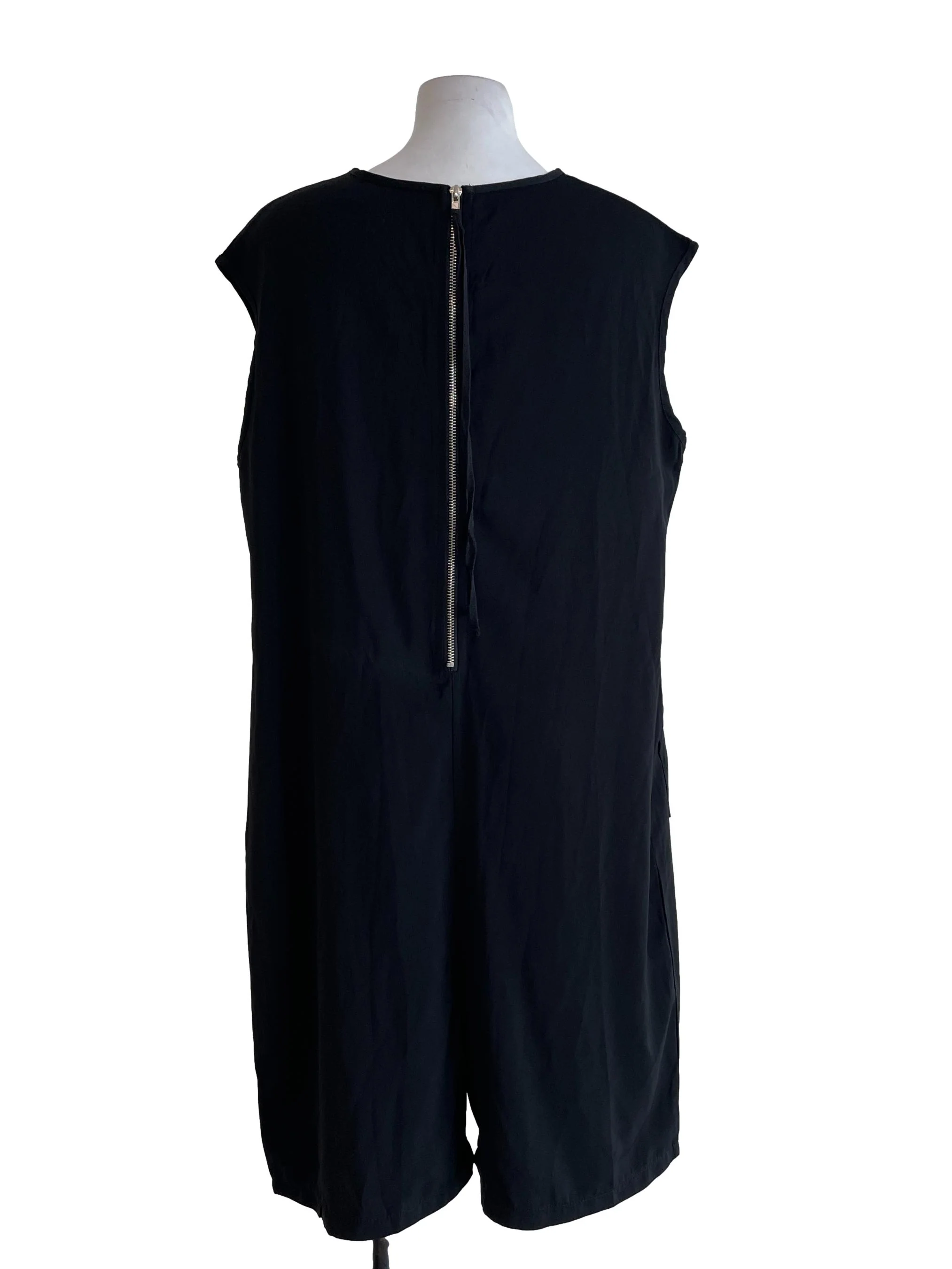Black Plain Sleveless Romper - Image 2