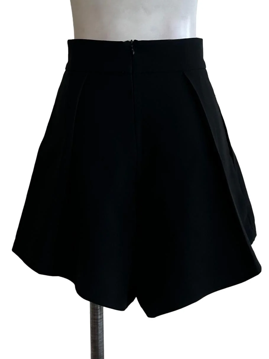 Black Pleated Short - Image 2