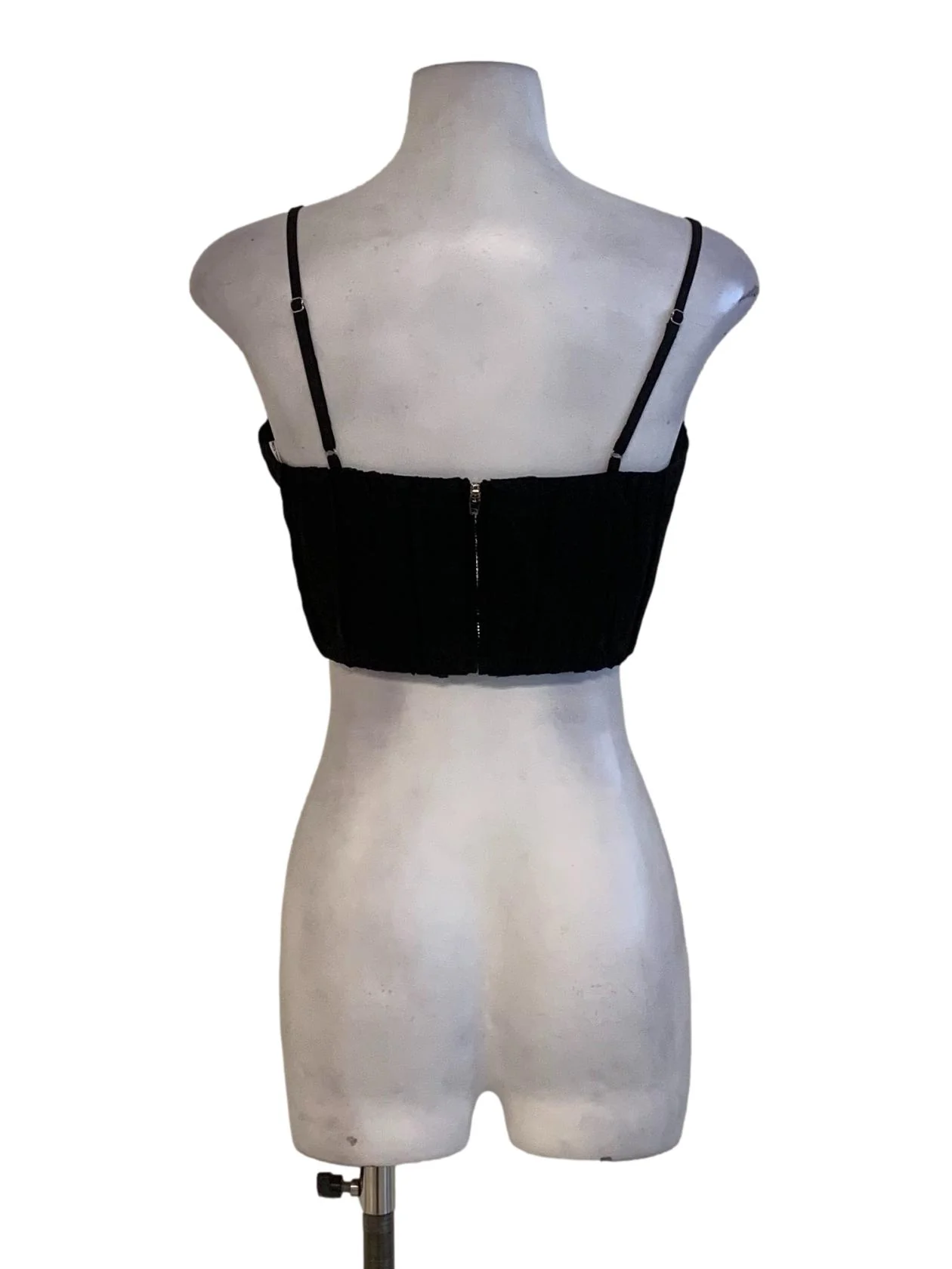 Black Sweetheart Neckline Cropped Top - Image 2
