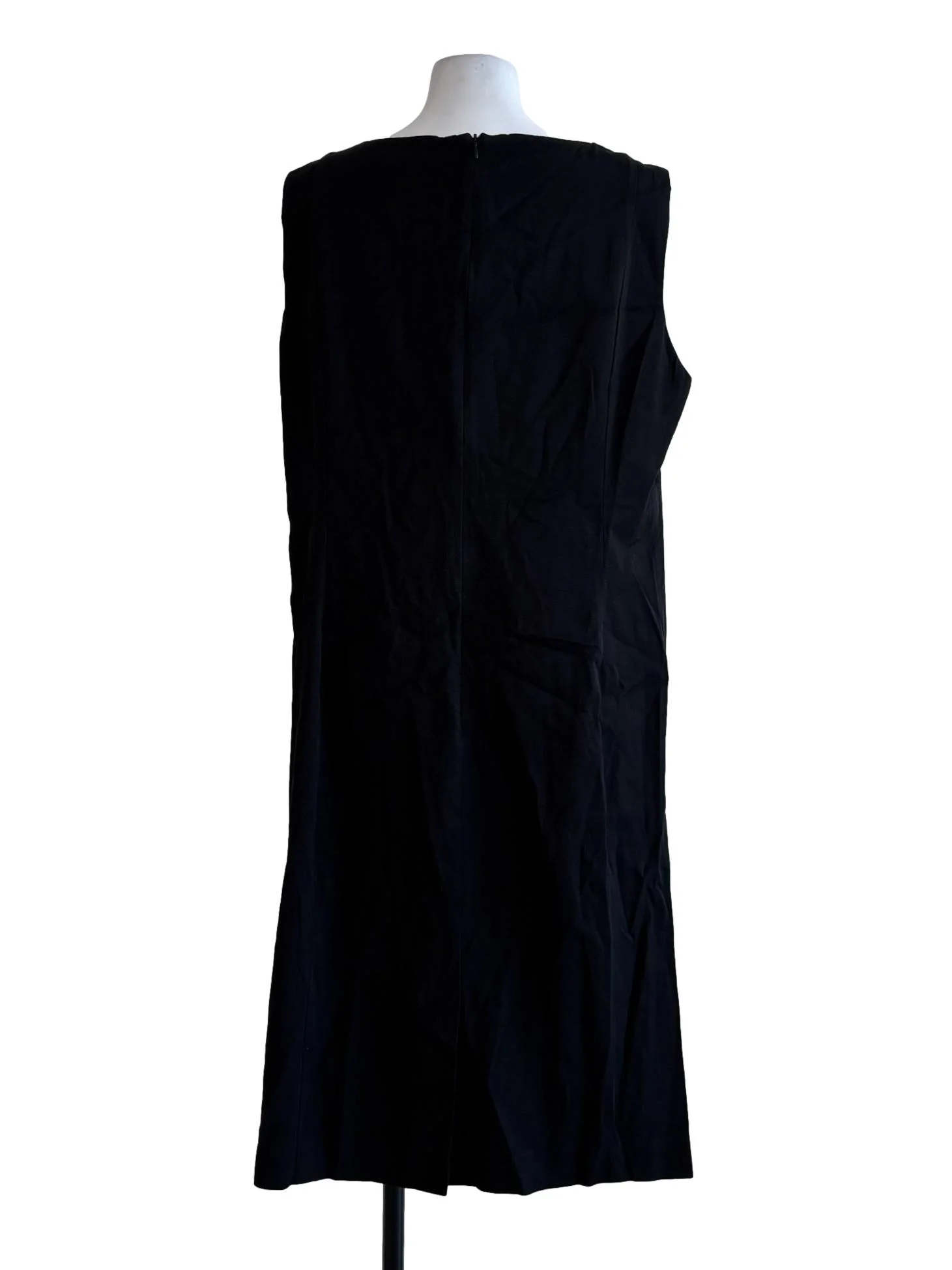 Black V-Neck Sleeveless Dress - Image 2