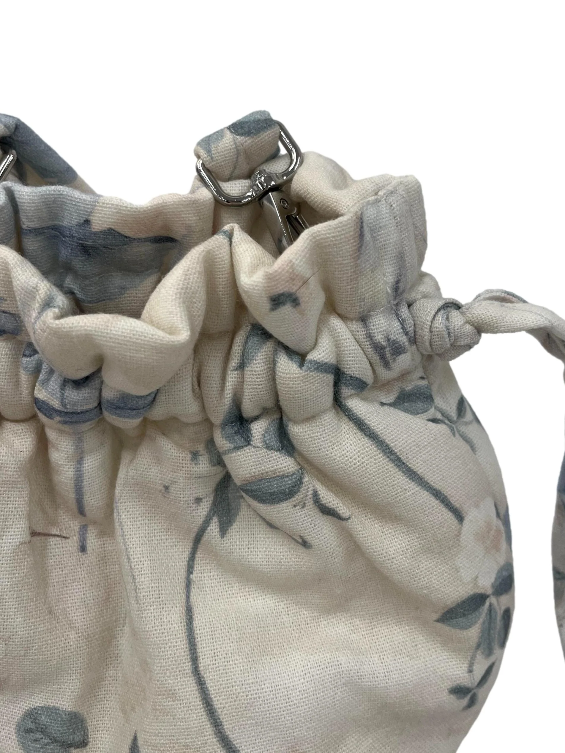 Cream Lotus In Bloom Puffy Bag - Image 6