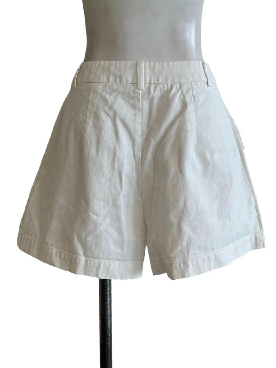 Daisy White Cargo Short - Image 2