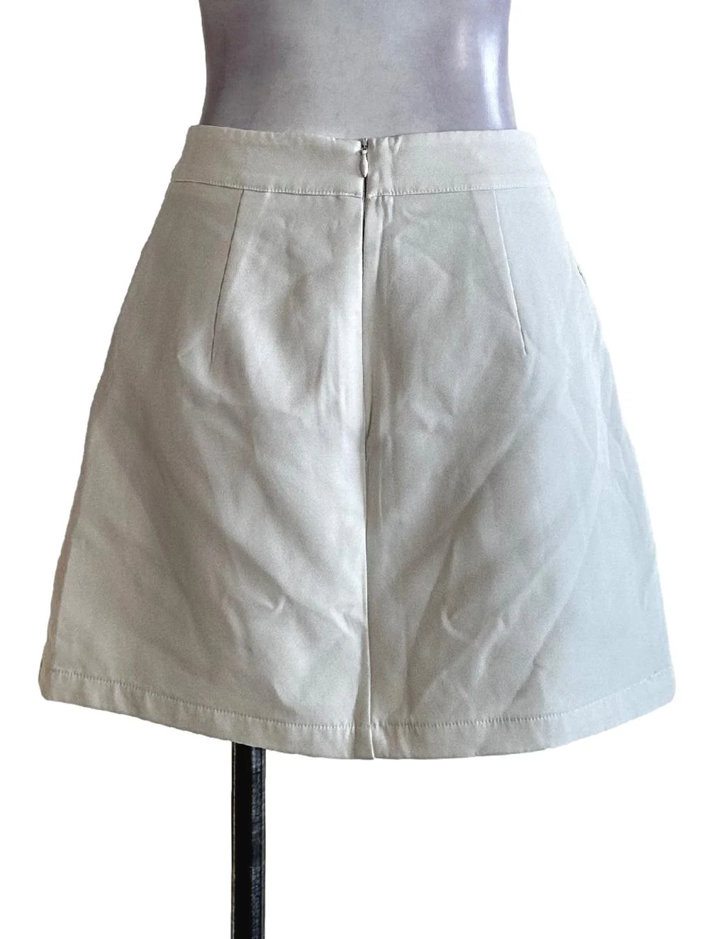 Daisy White Plain Skorts - Image 2