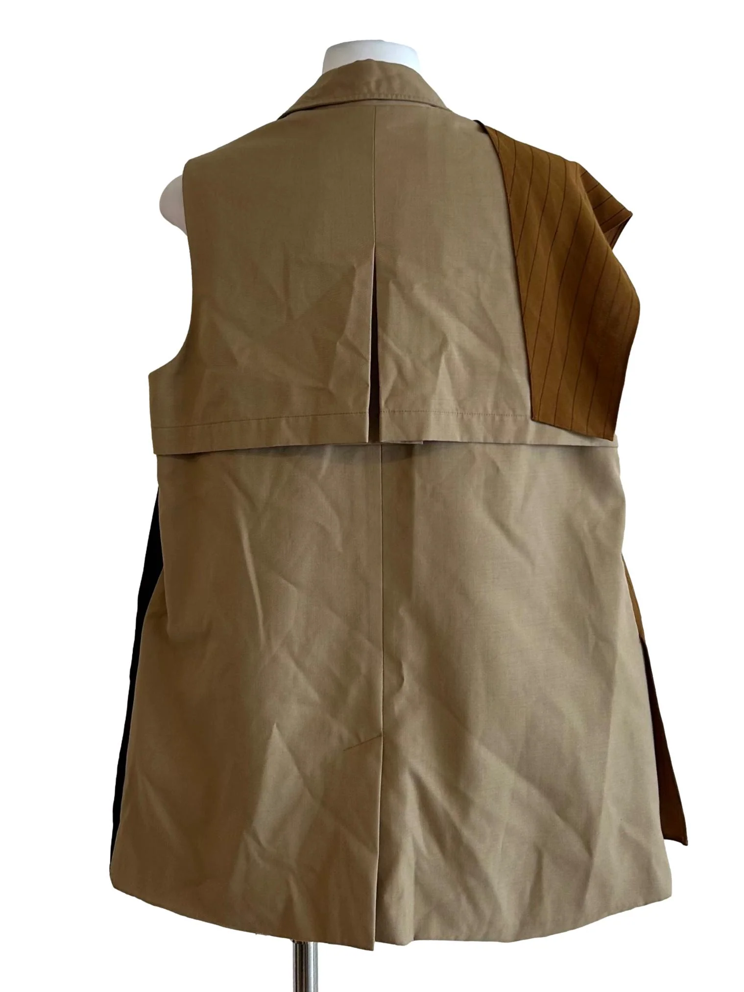 Drape Combo Gillet In Khaki & Black CSN - Image 2