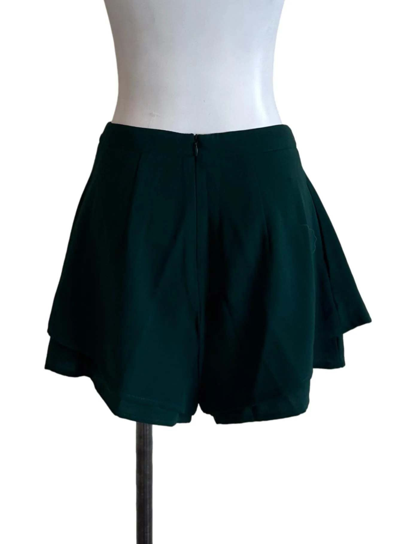 Emerald Green Box Pleated Shorts - Image 2