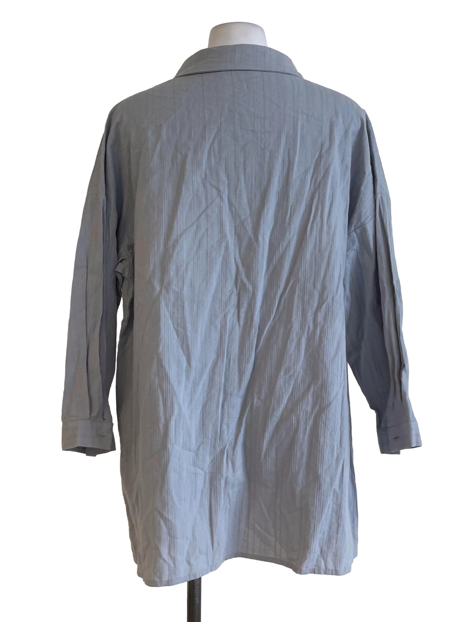 Grey Long Sleeves Buttoned Top - Image 2