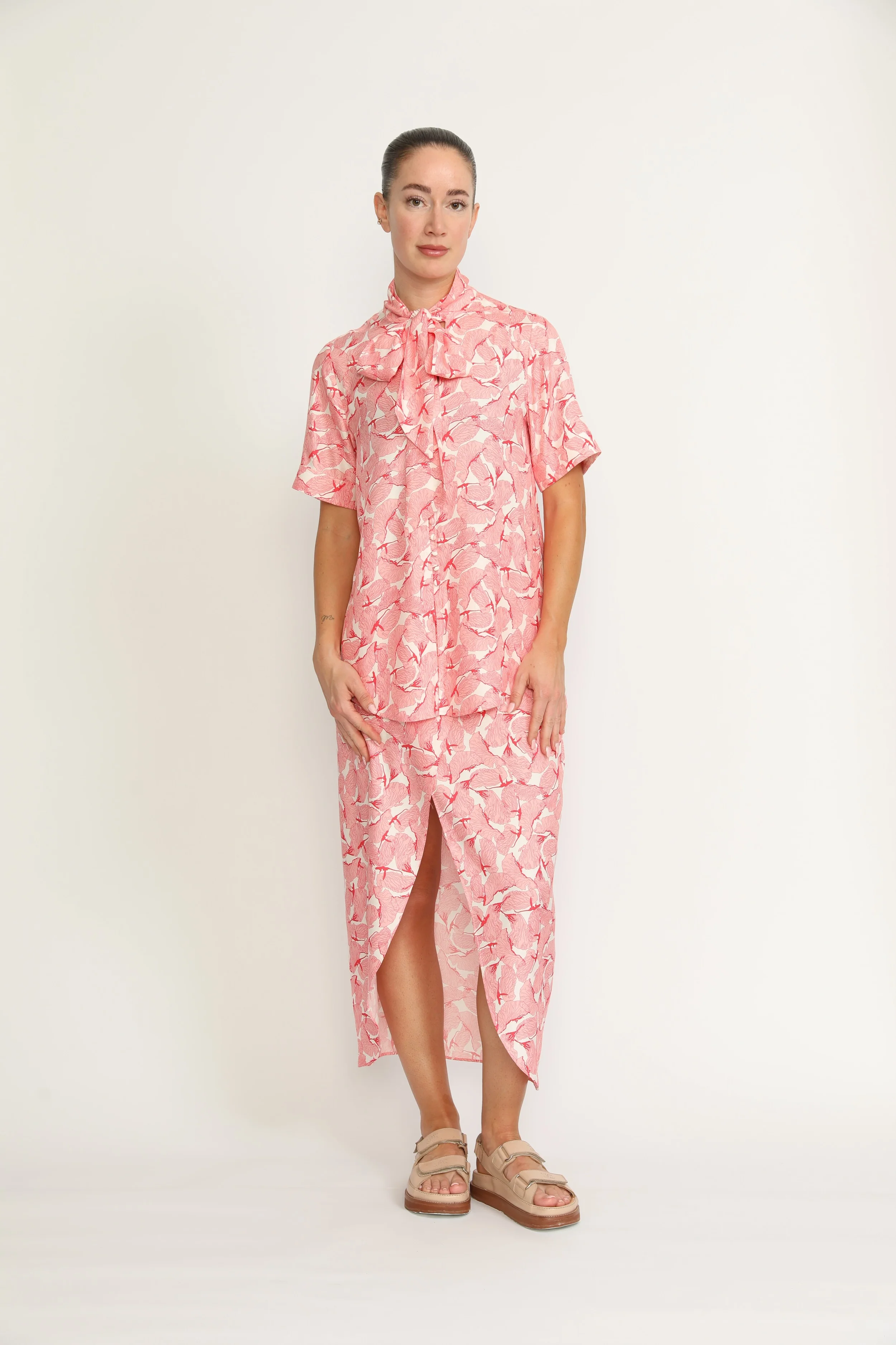 Horn Blouse - Blouse In Pink Petal Print CSN - Image 3