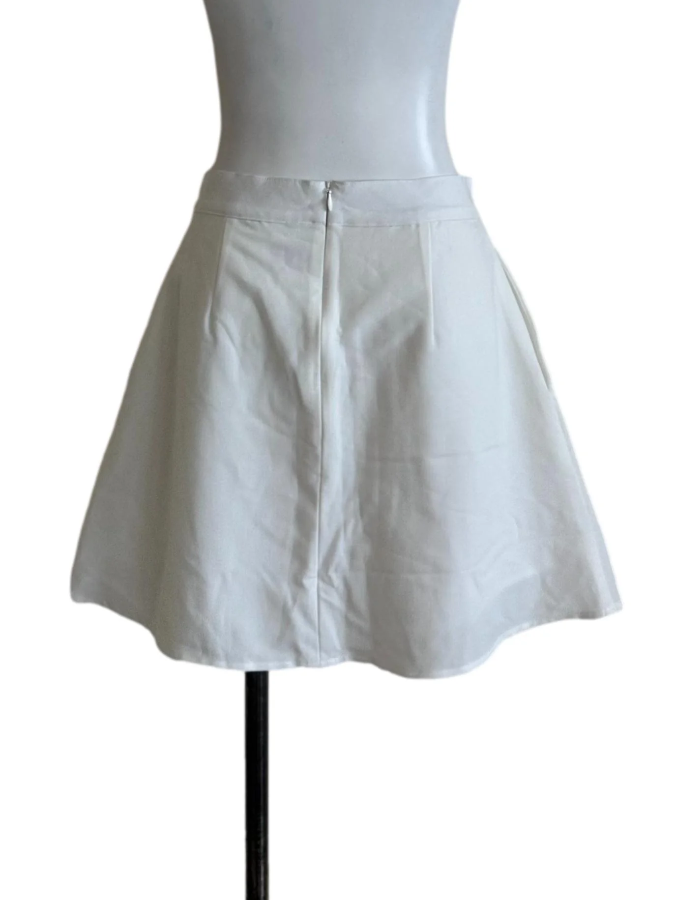 Ivory White Box Pleated Skorts - Image 2