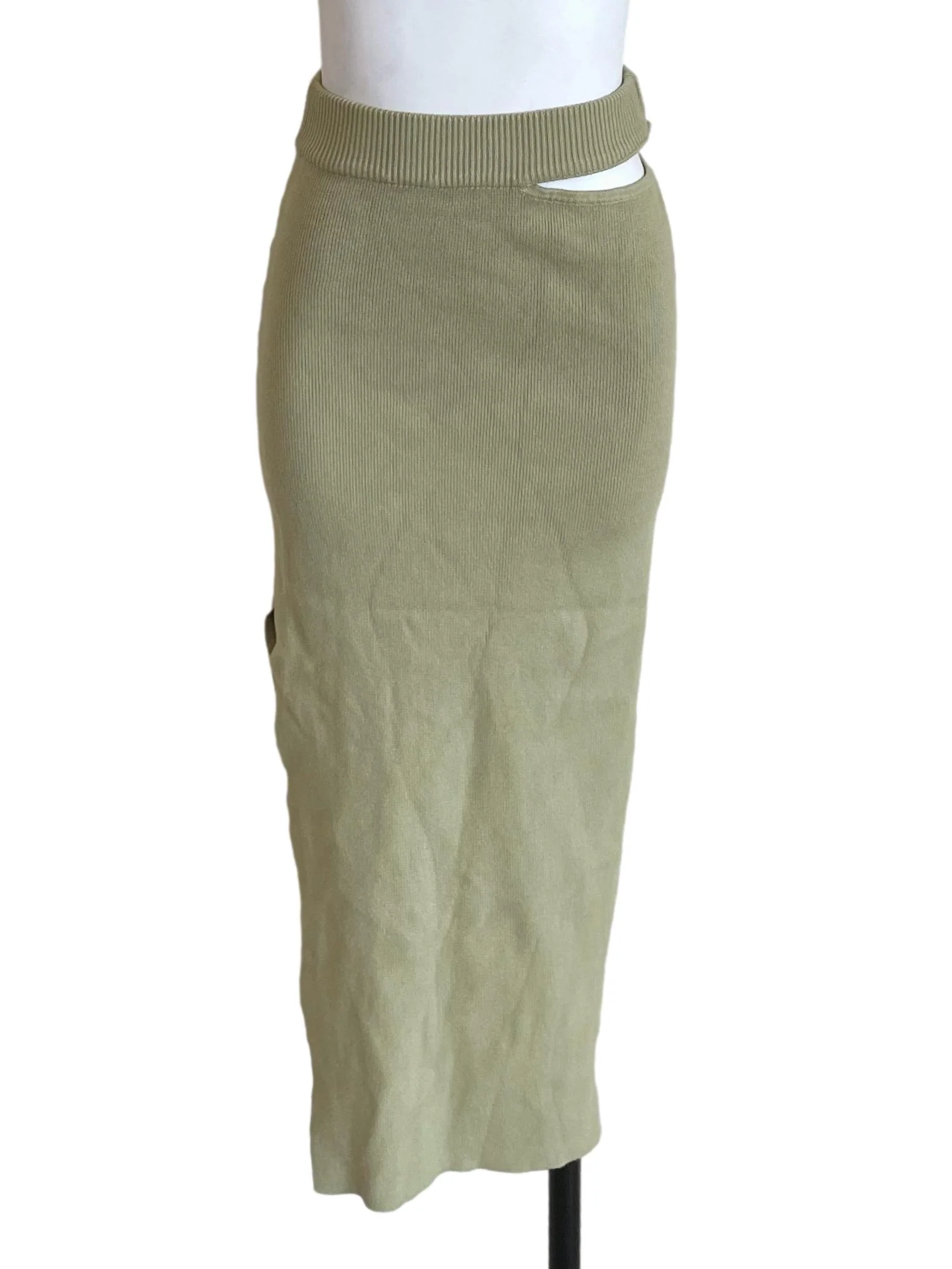 Light Pear Slit Waist Knit Skirt