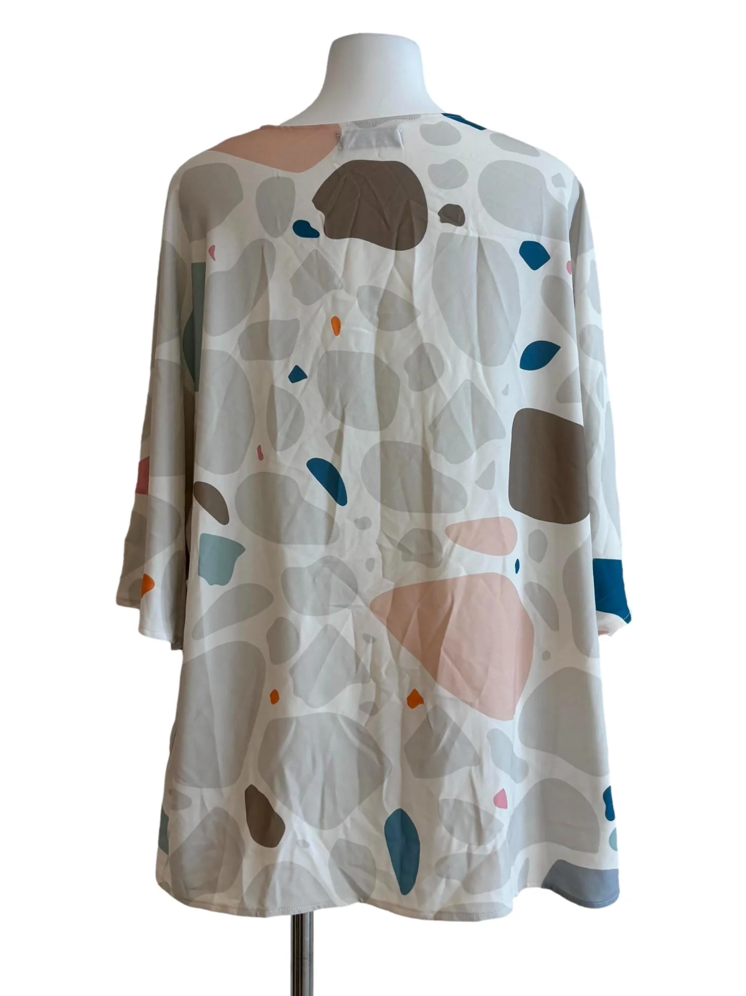 Multicolor Abstract Buttonless Kimono - Image 2