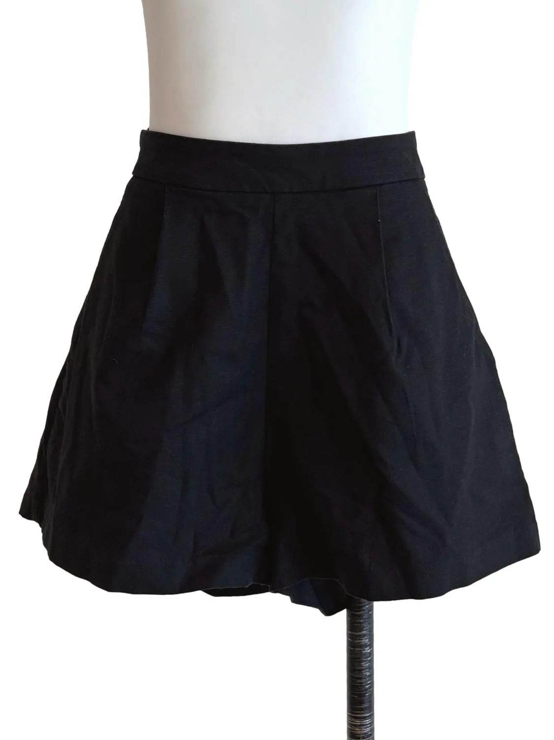 Onyx Black Linen Shorts