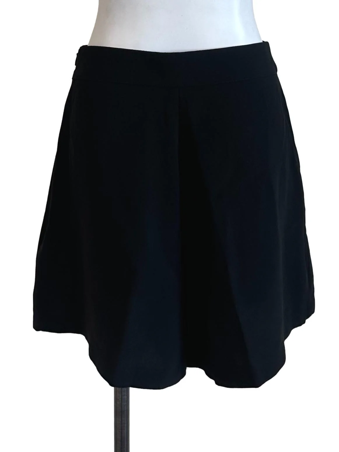 Raven Black Knife Pleated Shorts - Image 2