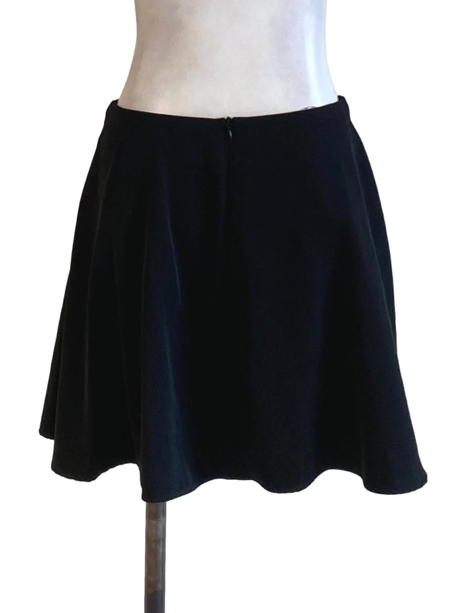 Rich Black Zip Up Flowy Mini Flip Skirt - Image 2