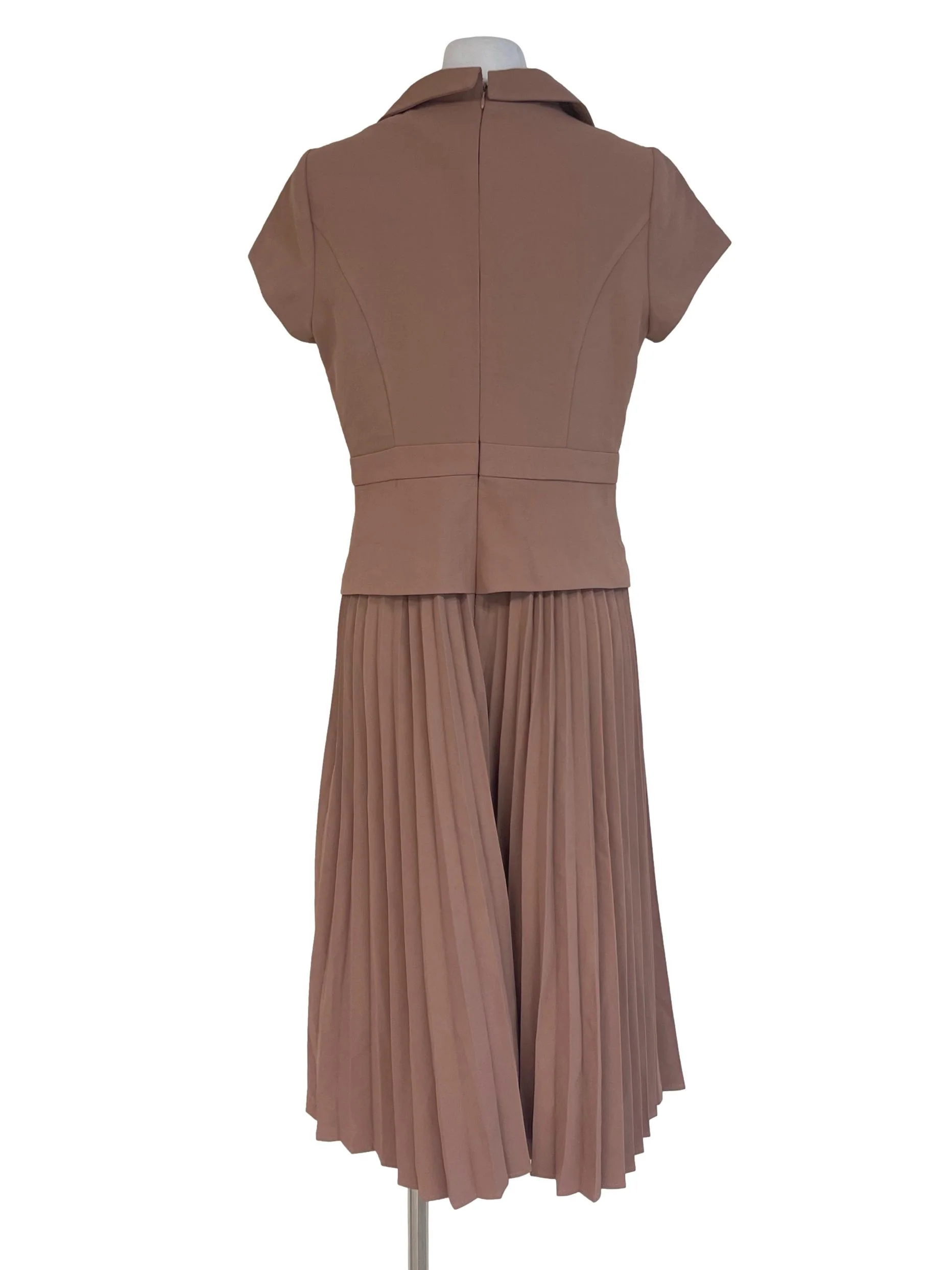 Salmon Short Sleeved Pleated Dress - Image 2