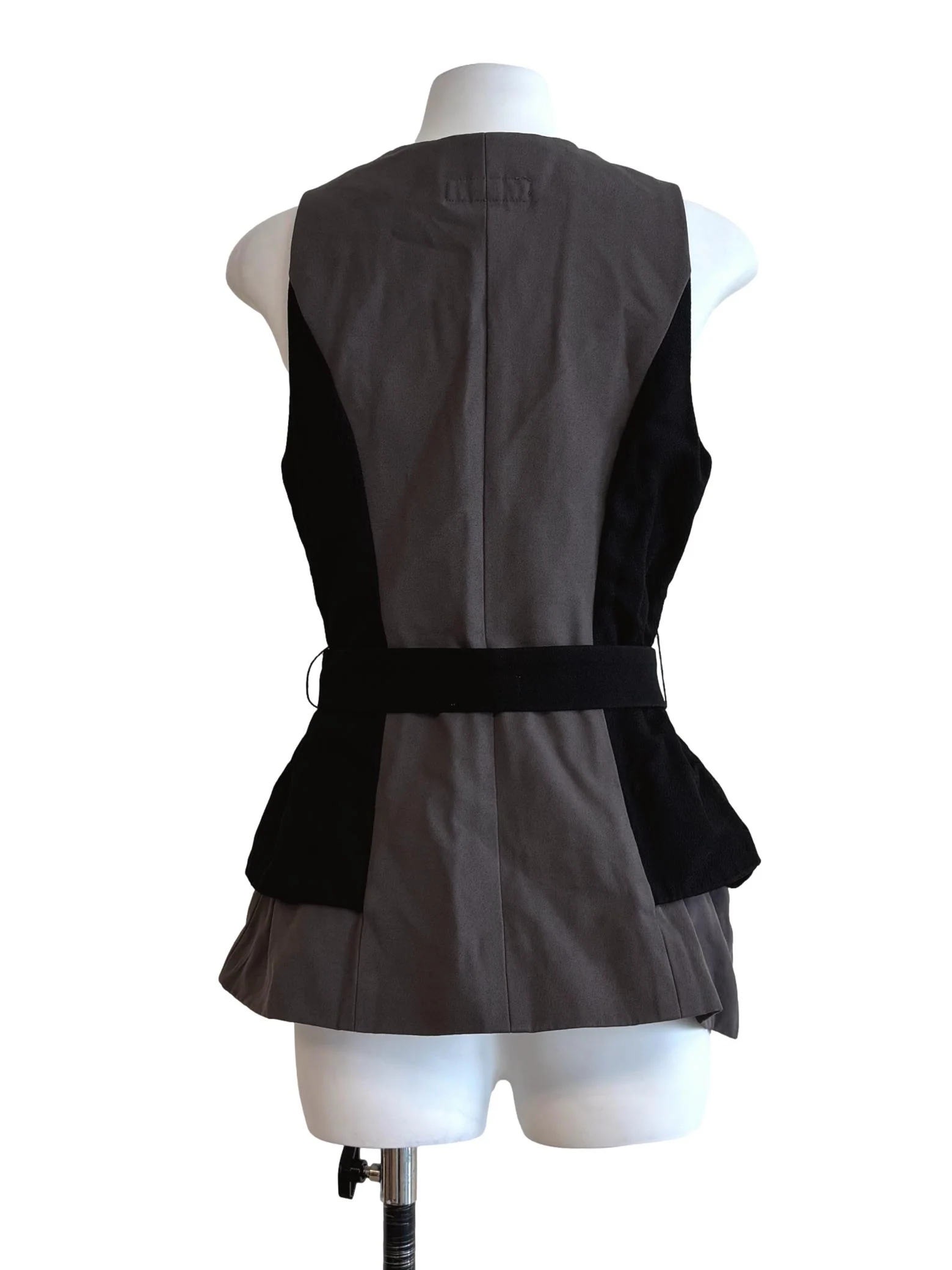 Seal Grey Zip Up Top - Image 2