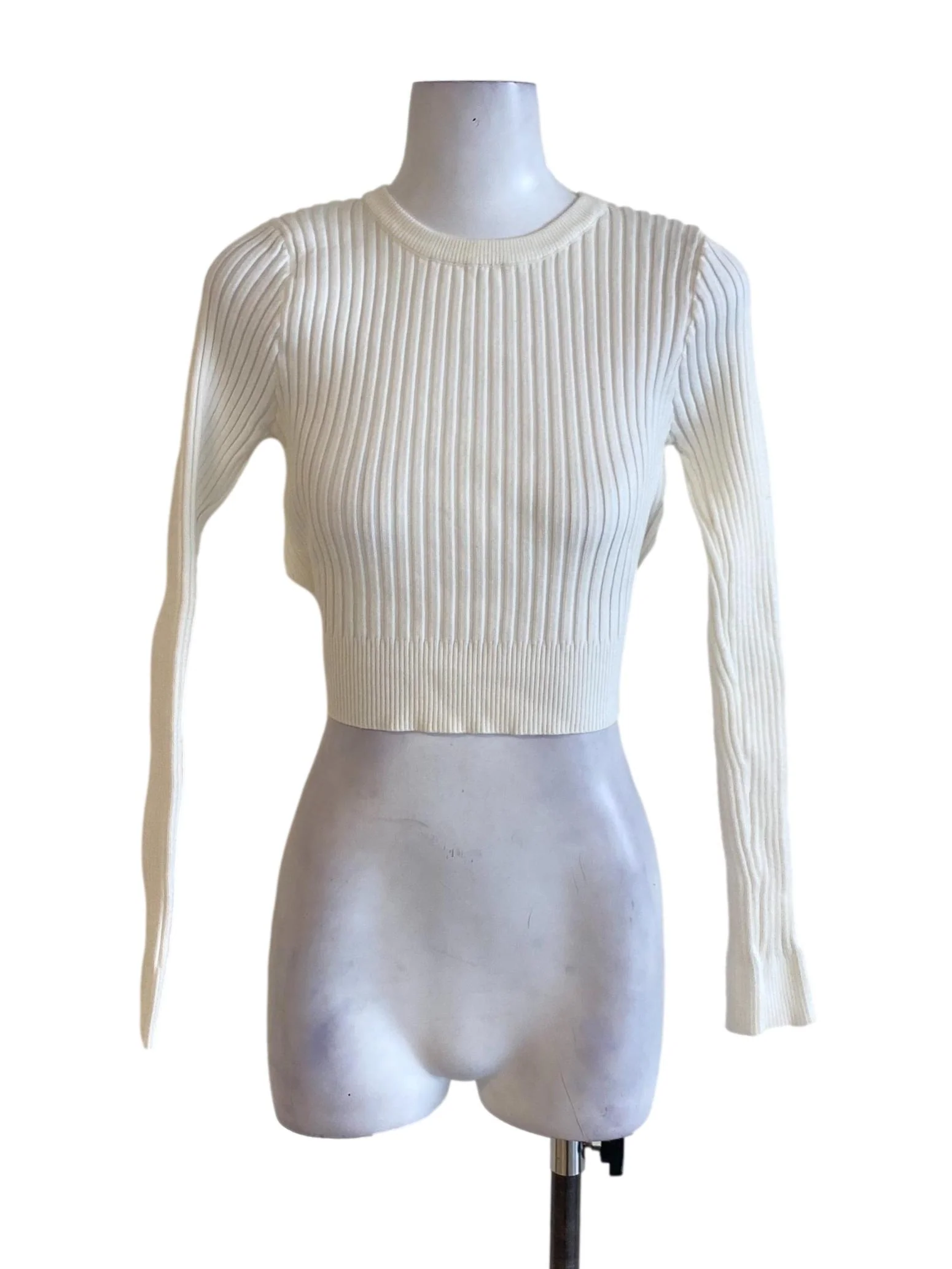 Soft White Round Neck Knitted Ribbon Shirt