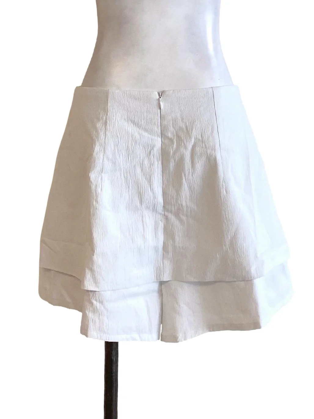 True White Sharkskin Zip Up Cape Mini Skort YHF - Image 2