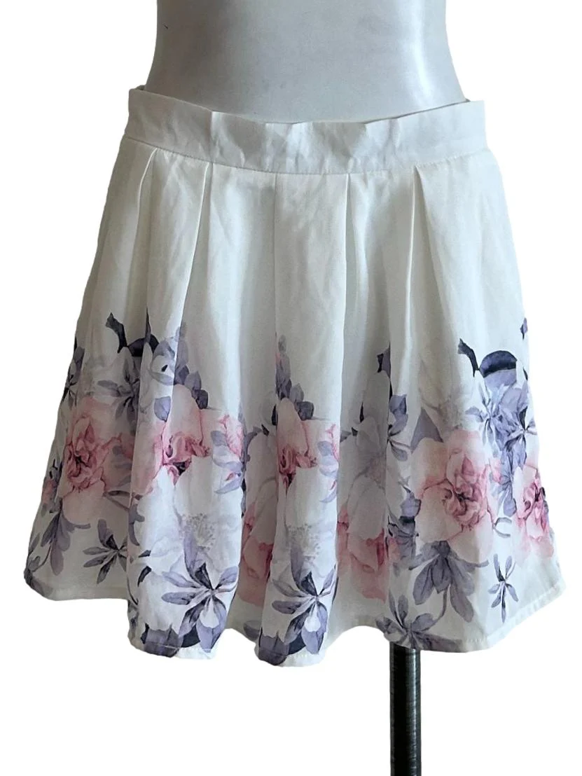 White And Floral Flowy Short