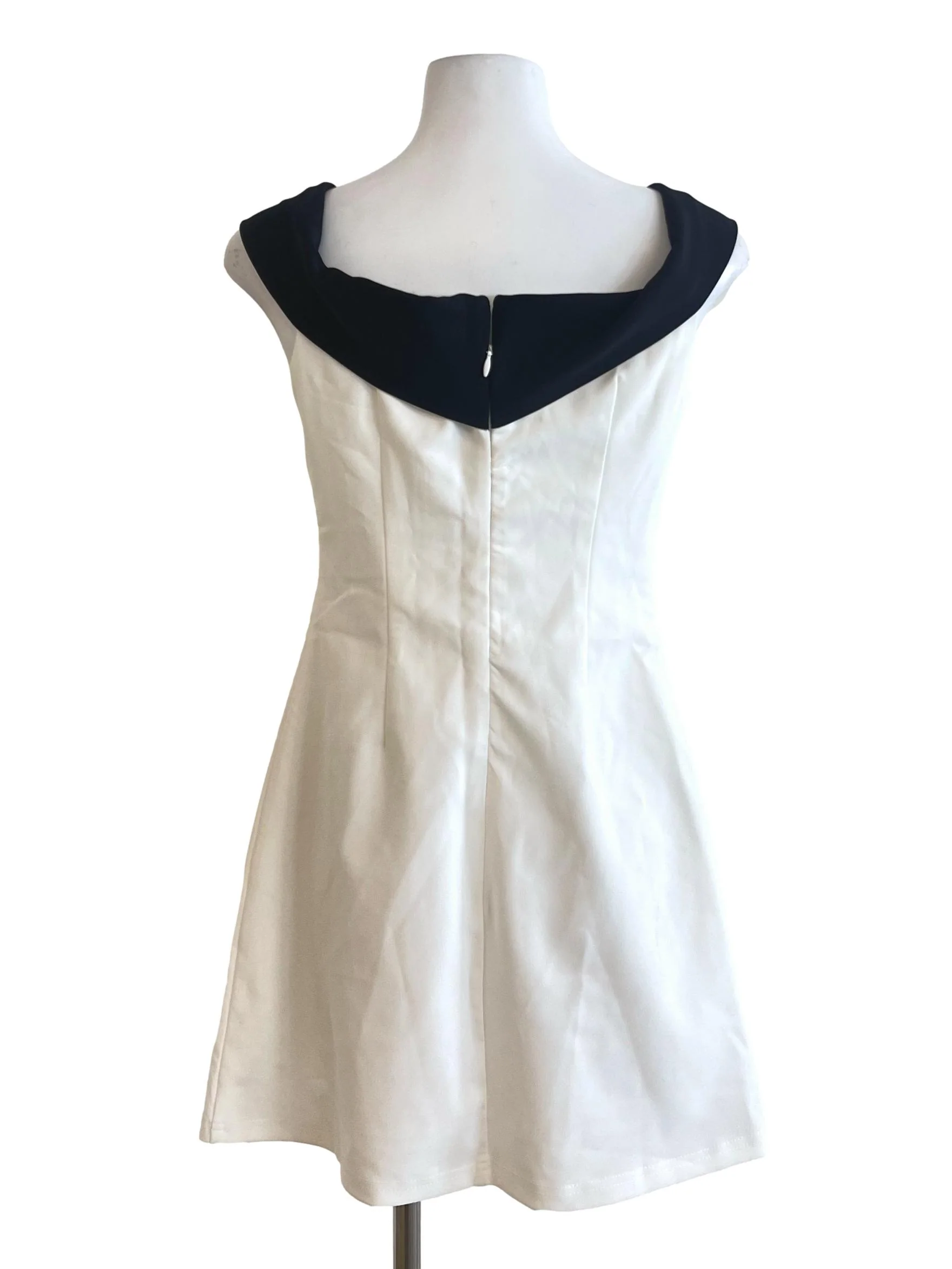 White Black Bow Notched Strap Dress - Image 2