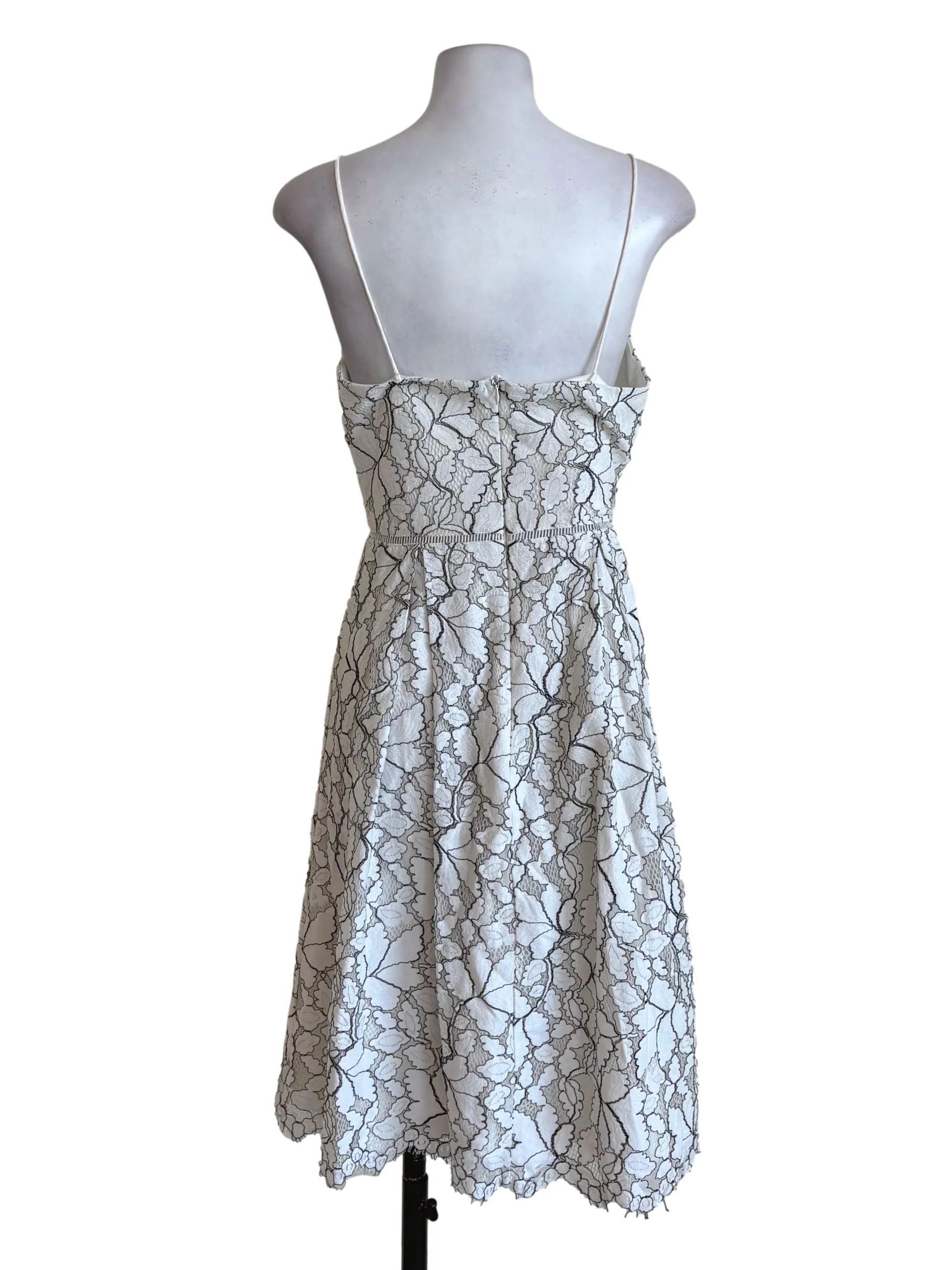 White Floral Lace Pleated A-Line Dress - Image 2