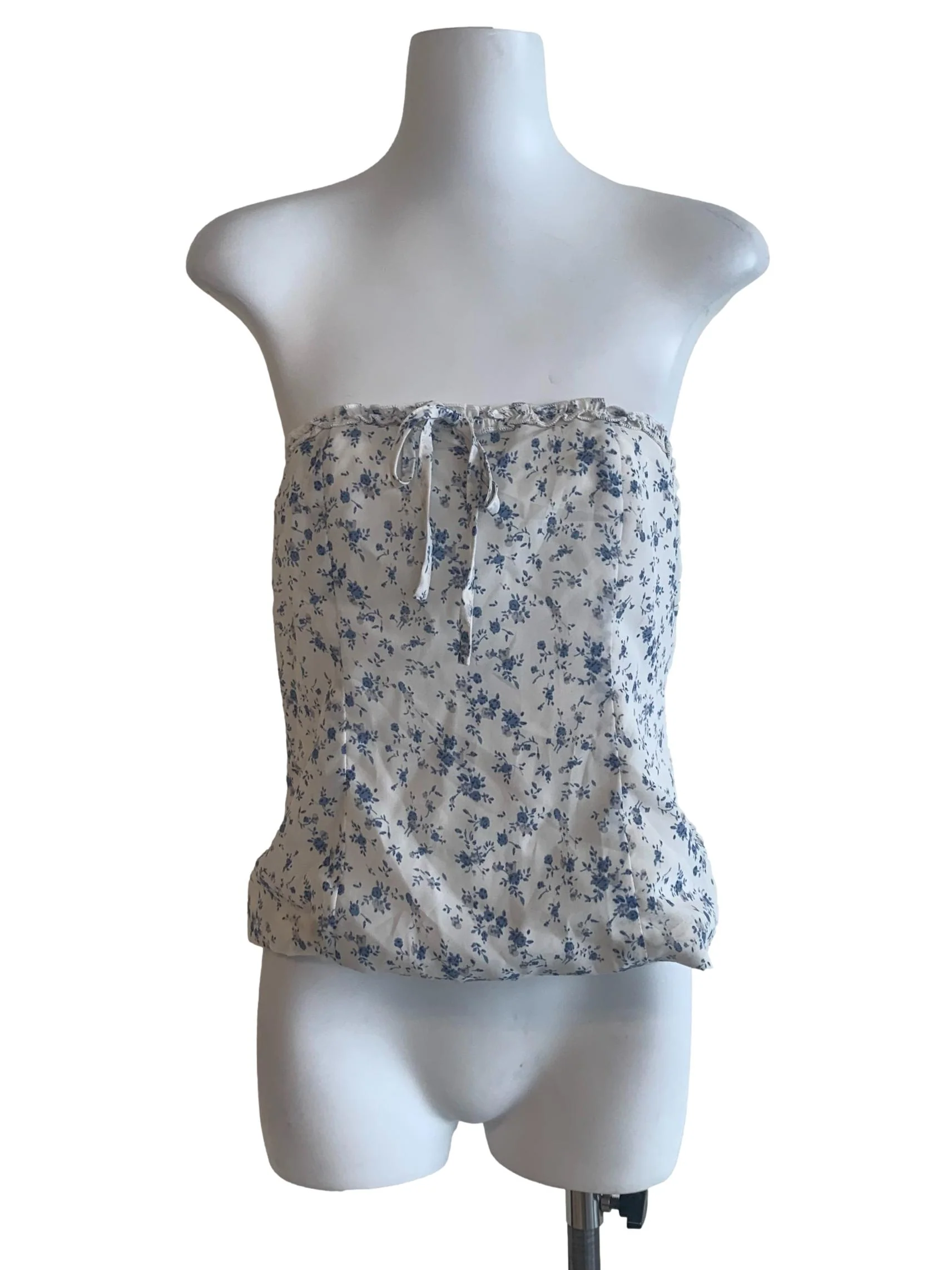 White Flower Pattern Sleeveless Top